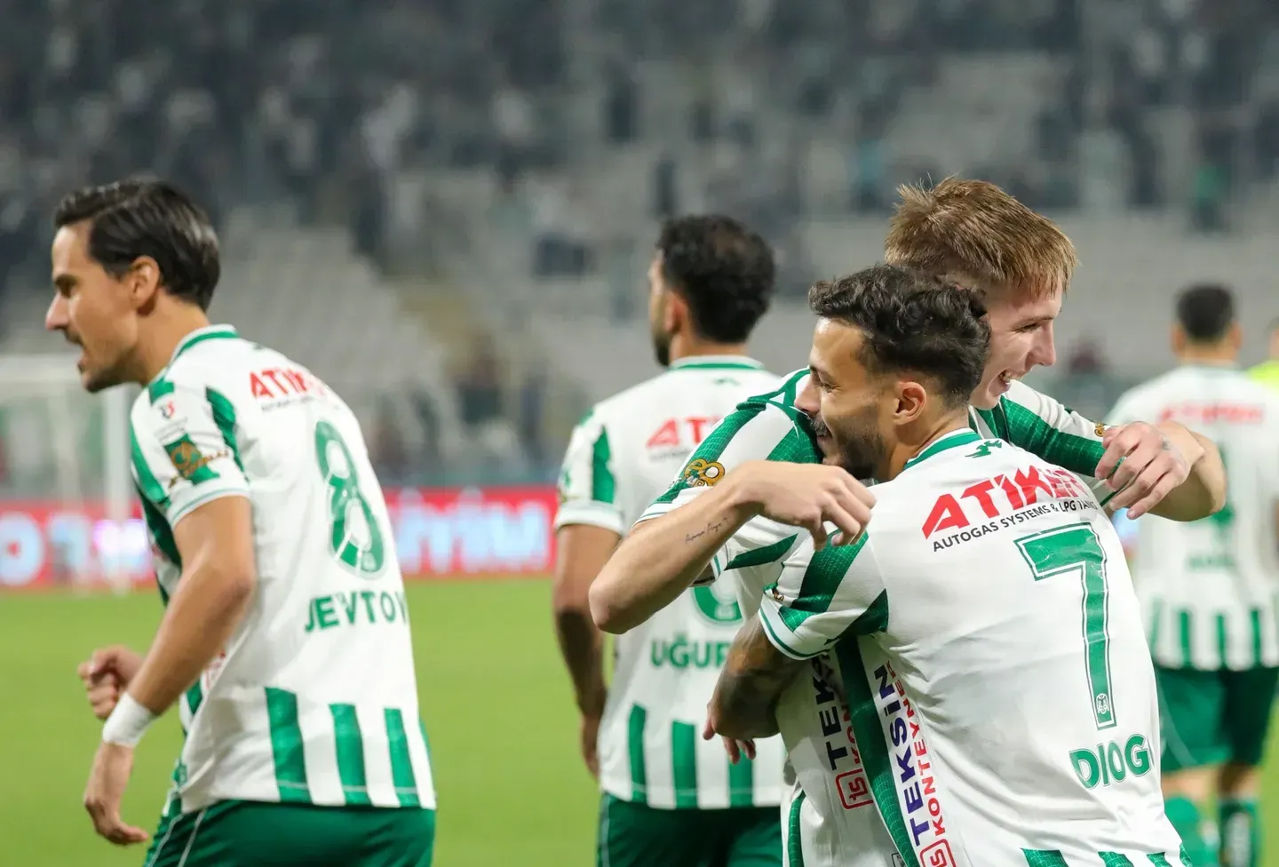 Diogo Gonçalves ajuda na vitória do Konyaspor